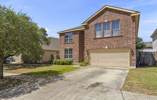 4-bedroom rental at 8747 Feather Trl in Helotes, TX — photo 3