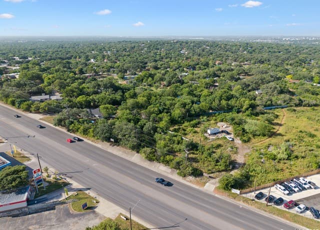 rental at 2259 Bandera in San Antonio, TX — photo 4