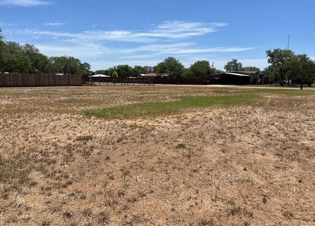 rental at TBD Mulberry in Jourdanton, TX — photo 4