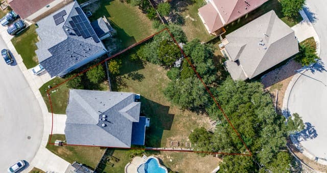 Home for sale at 11330 Hill Top Bnd in Helotes, TX — photo 3