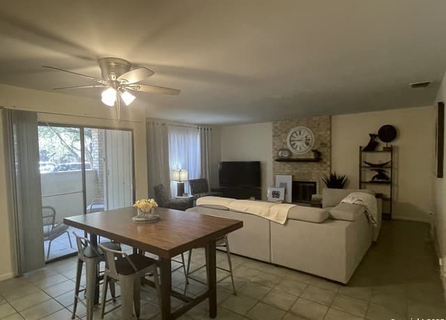 2-bedroom rental at 11843 Braesview Unit 401 in San Antonio, TX — photo 4