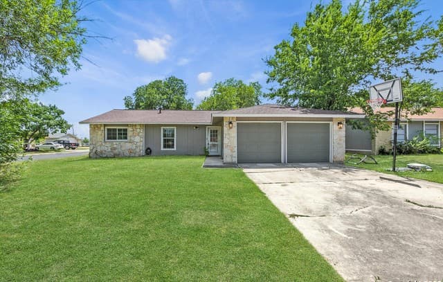 3-bedroom rental at 124 Booker Palm in San Antonio, TX — photo 4