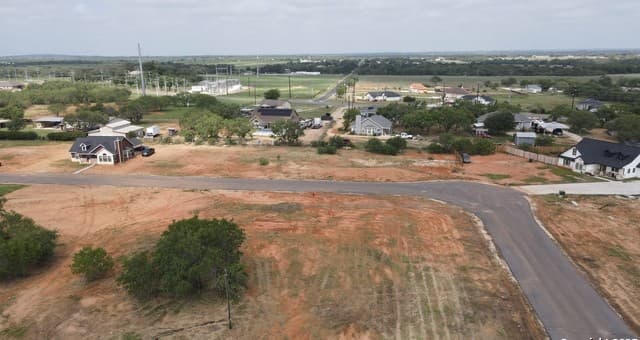 rental at P-9C Quesenberry RD in Von Ormy, TX — photo 2