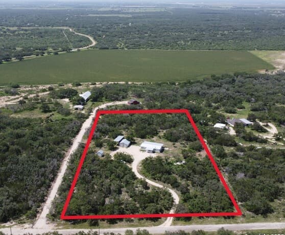 3-bedroom rental at 233 County Road 340 in Hondo, TX — photo 1