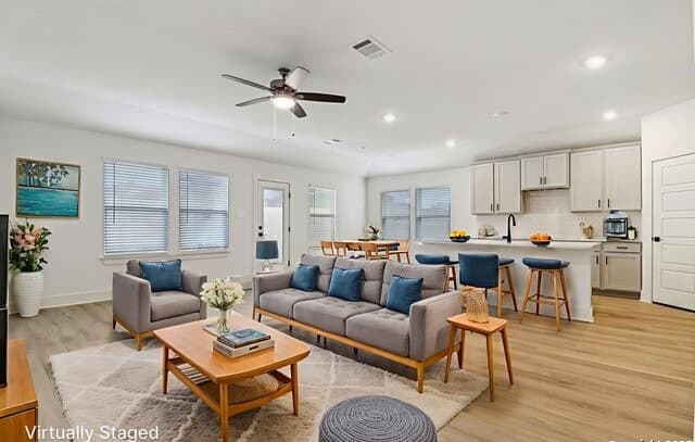 4-bedroom rental at 11459 Feather Vale in San Antonio, TX — photo 4