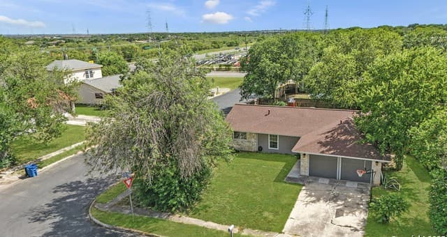 4-bedroom rental at 7354 Rubens in San Antonio, TX — photo 2