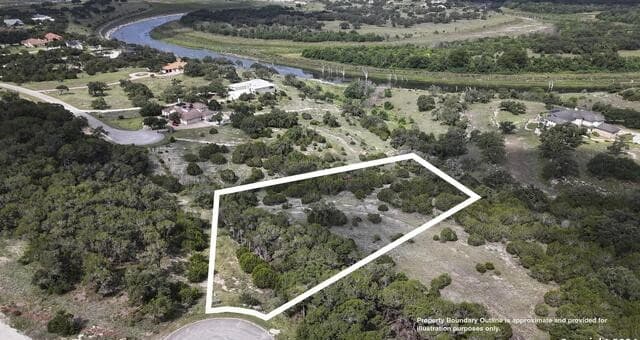 rental at 228 Enigma Ave in Spring Branch, TX — photo 2