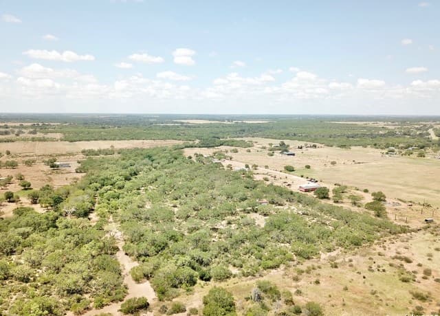 rental at 5440 Tabberer in Poteet, TX — photo 2