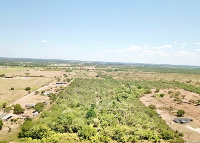 rental at 5440 Tabberer in Poteet, TX — photo 3