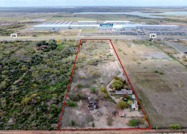 rental at 14988 S US Highway 281 in San Antonio, TX — photo 5