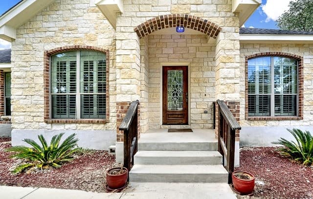 Home for sale at 162 Champions in La Vernia, TX — photo 3