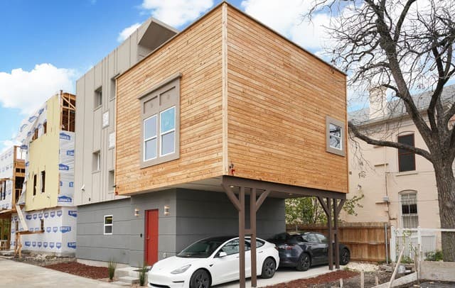 3-bedroom rental at 603 W Euclid Ave Unit 2 in San Antonio, TX — photo 1