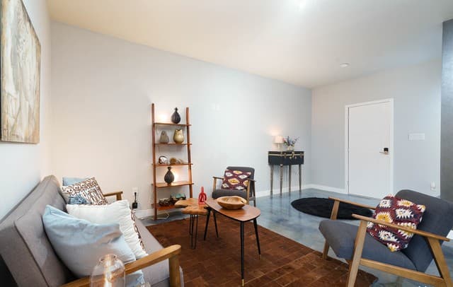 3-bedroom rental at 603 W Euclid Ave Unit 2 in San Antonio, TX — photo 5