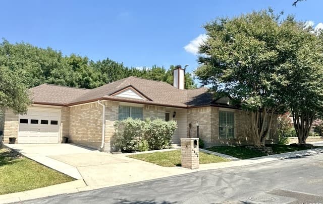 Home for sale at 4000 Cypress in Schertz, TX — photo 3