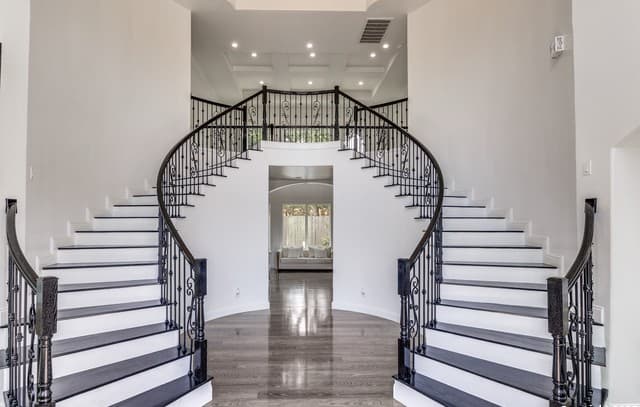 4-bedroom rental at 1071 Hidden Valley in Spring Branch, TX — photo 2