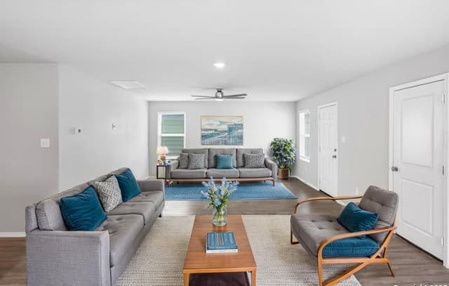 3-bedroom rental at 13907 Silos Meadows in San Antonio, TX — photo 5
