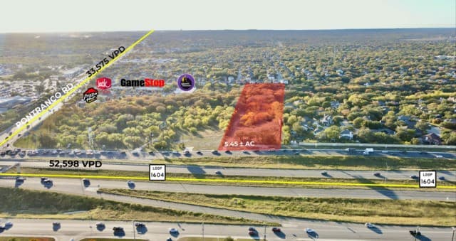 rental at 505 W Loop 1604 in San Antonio, TX — photo 3