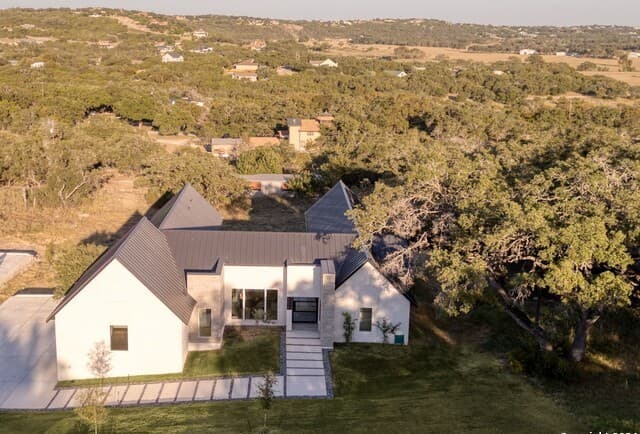 4-bedroom rental at 3079 Campestres in Spring Branch, TX — photo 3