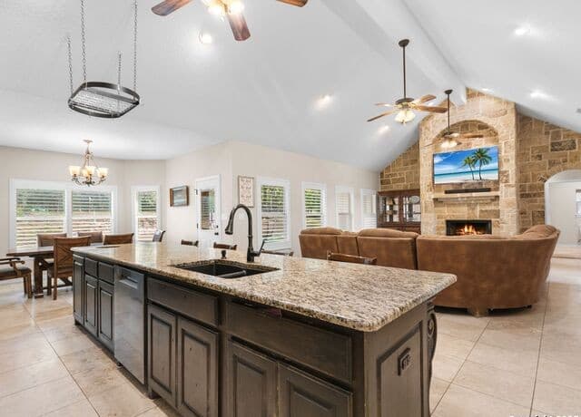 3-bedroom rental at 22 Outlook Point in Boerne, TX — photo 3