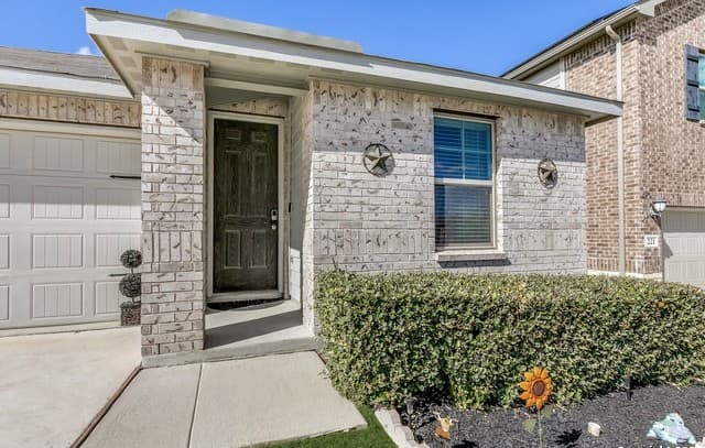 Home for sale at 4515 Yoakum Valley in Schertz, TX — photo 4
