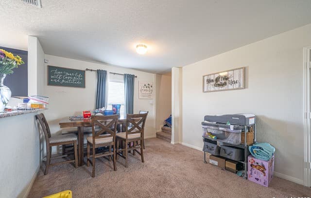 3-bedroom rental at 6714 Sabinal in San Antonio, TX — photo 5