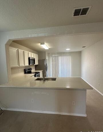 3-bedroom rental at 25346 Colt in San Antonio, TX — photo 3