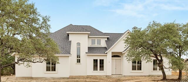 4-bedroom rental at 429 Eider Cove in Spring Branch, TX — photo 1