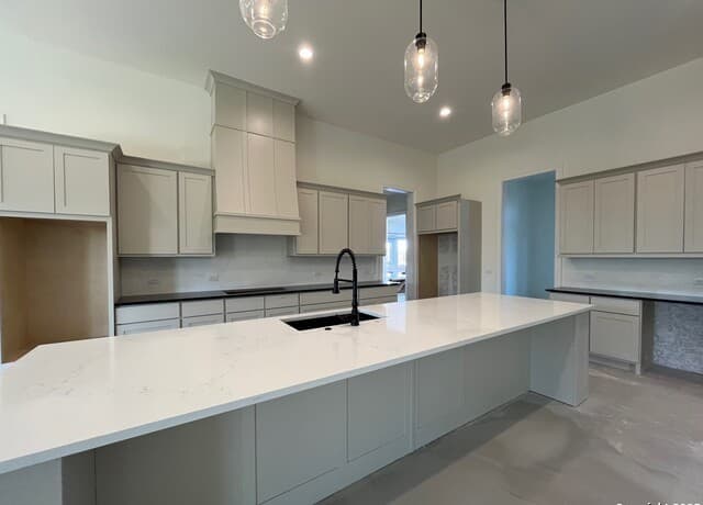 4-bedroom rental at 141 Gadwall Way in Spring Branch, TX — photo 3