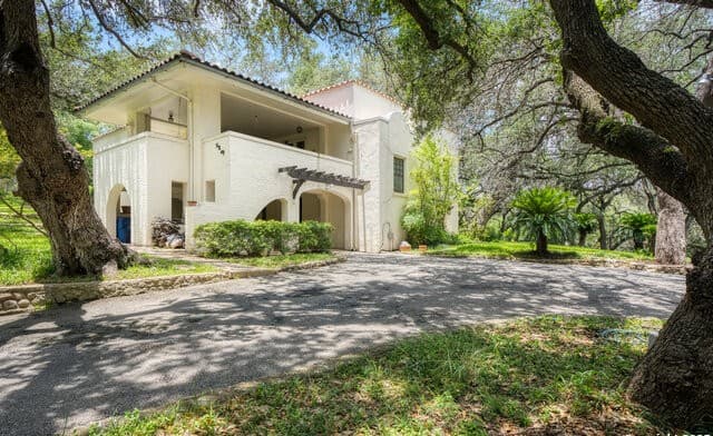 Home for sale at 5351 Fredericksburg in San Antonio, TX — photo 2
