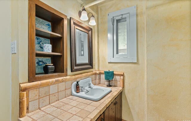 Home for sale at 5351 Fredericksburg in San Antonio, TX — photo 5