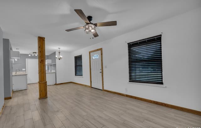 3-bedroom rental at 4818 Castle Guard in San Antonio, TX — photo 3