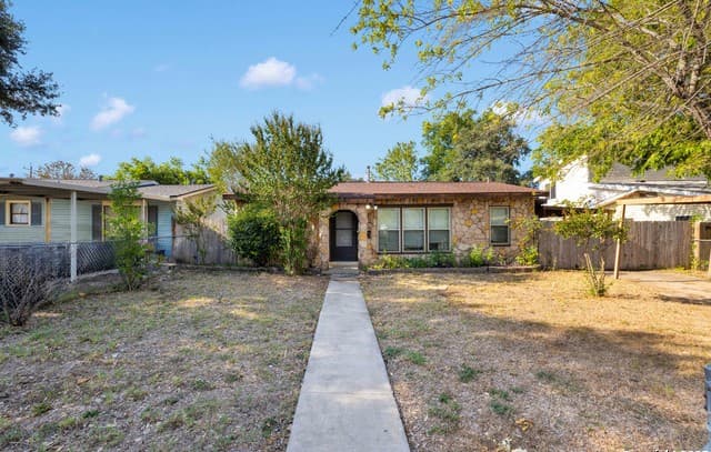 3-bedroom rental at 254 Banbridge in San Antonio, TX — photo 2