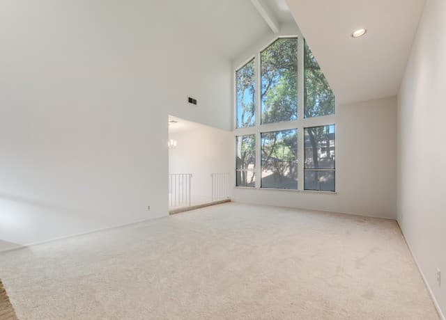 4-bedroom rental at 11111 Whisper Meadow in San Antonio, TX — photo 5