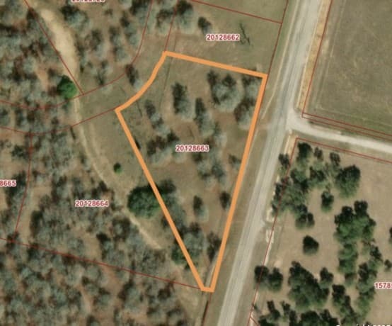 rental at 113 Timber Place in La Vernia, TX — photo 1