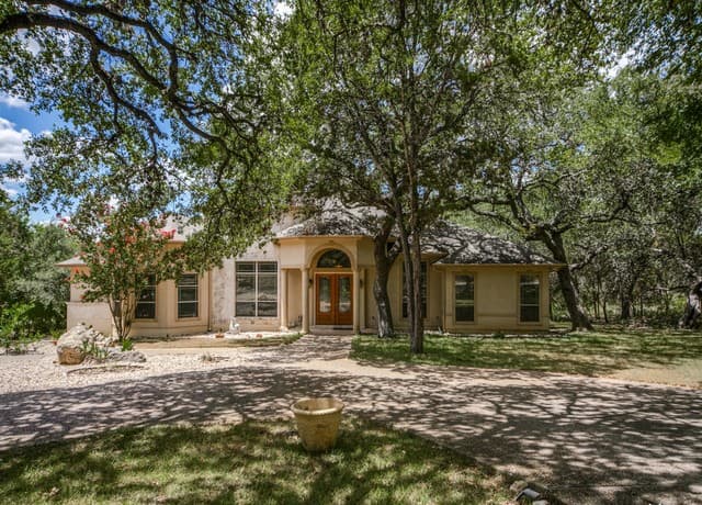 4-bedroom rental at 20821 Wahl in San Antonio, TX — photo 4