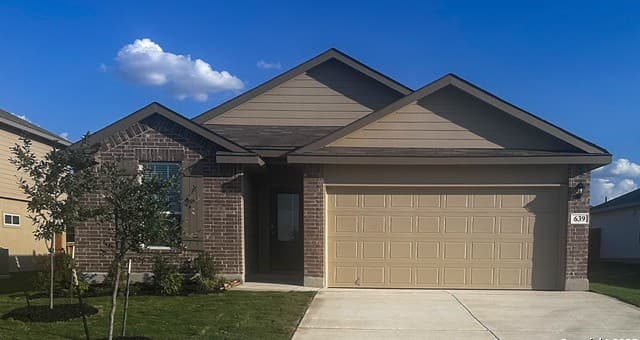 3-bedroom home for sale at 639 Fluted Shoals in Cibolo TX