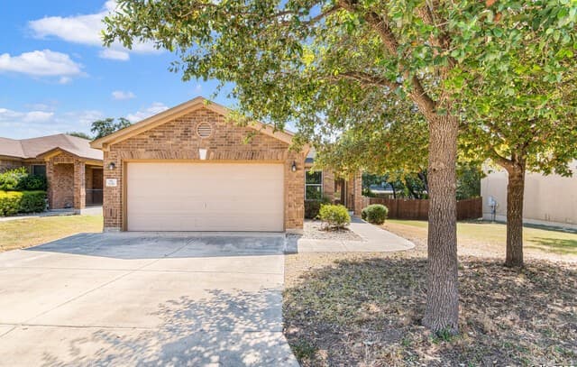 3-bedroom rental at 938 Spello Circle in San Antonio, TX — photo 2