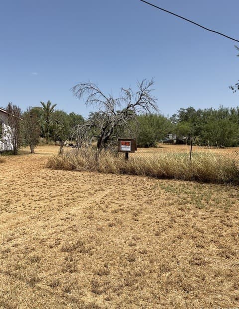 rental at 332 E Salinas in Dilley, TX — photo 1