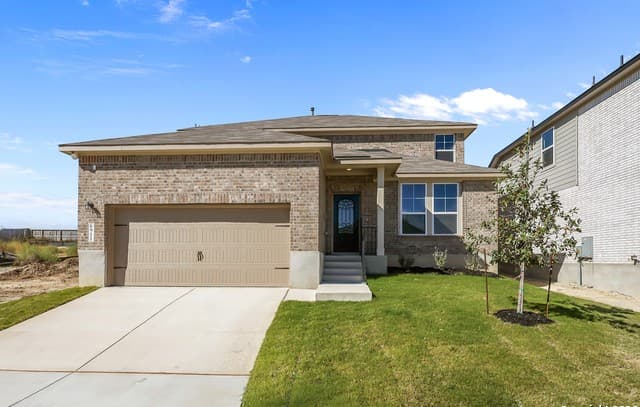 4-bedroom rental at 6911 Comanche Cave in San Antonio, TX — photo 2