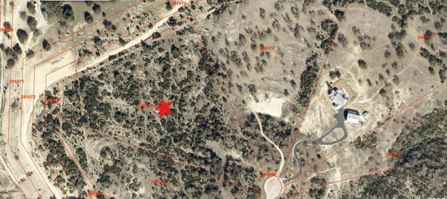 rental at 24503 Tres Arroyos in San Antonio, TX — photo 2