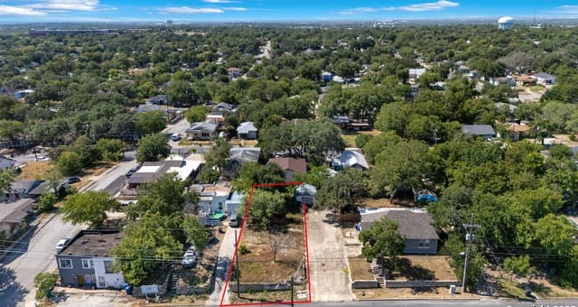 home for sale at 1328 Rigsby Ave in San Antonio TX