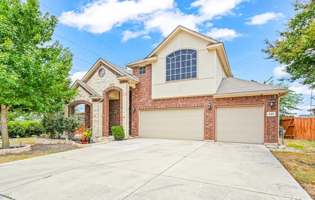 5-bedroom rental at 449 Timber Creek in Schertz, TX — photo 1