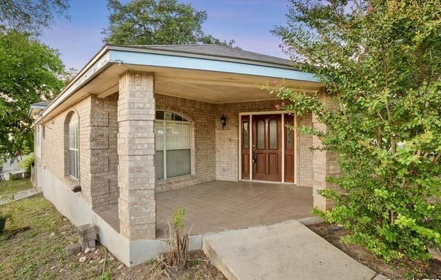 3-bedroom rental at 7501 Linkside in San Antonio, TX — photo 4