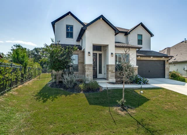 4-bedroom rental at 99 Simpatico in Boerne, TX — photo 1