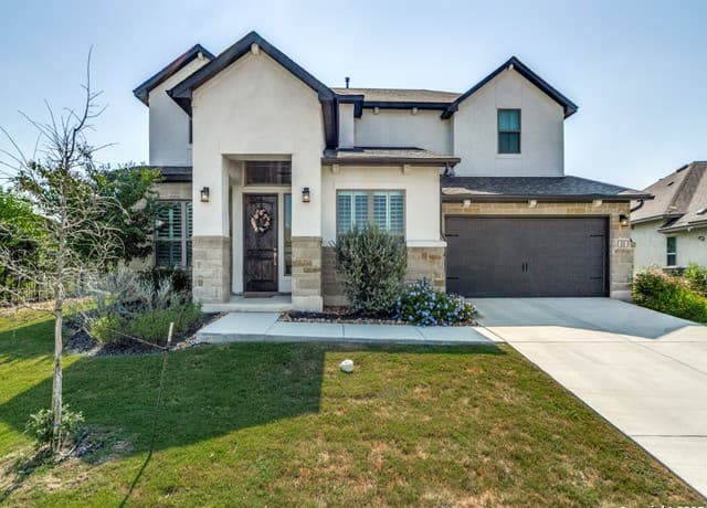 4-bedroom rental at 99 Simpatico in Boerne, TX — photo 2