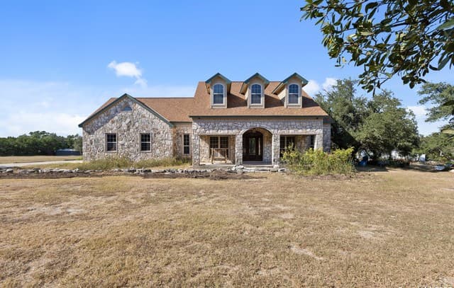 3-bedroom rental at 27423 Kentoaks in San Antonio, TX — photo 1
