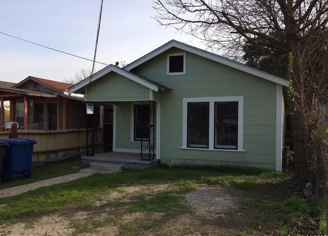 3-bedroom rental at 910 Green in San Antonio, TX — photo 1