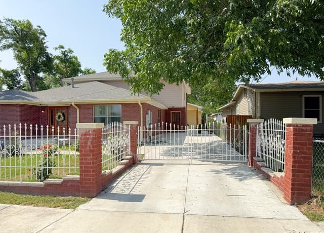 4-bedroom rental at 710 W Baetz Blvd. in San Antonio, TX — photo 3