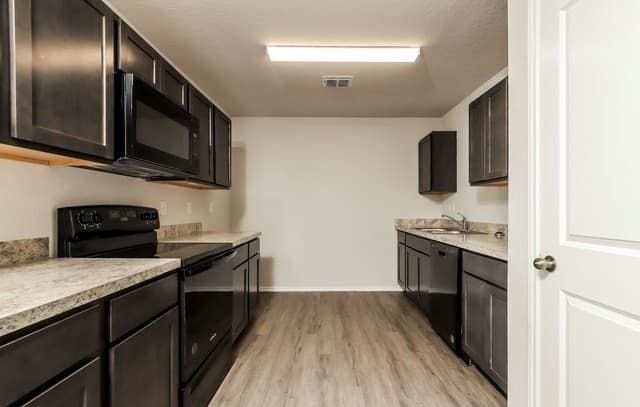 3-bedroom rental at 3723 Somers Crest in San Antonio, TX — photo 1