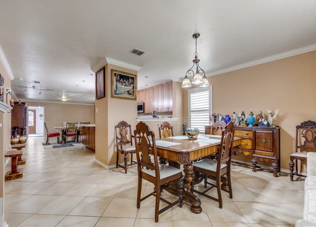 3-bedroom rental at 4146 Frontier Sun in San Antonio, TX — photo 2